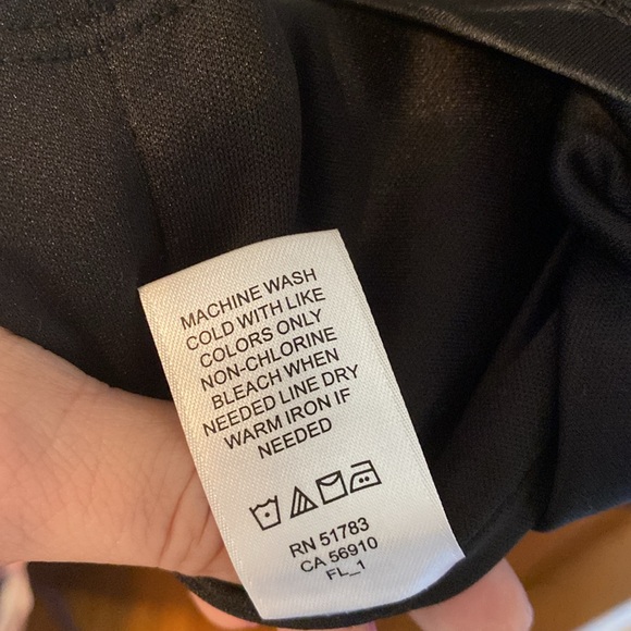 Brand new Maurice’s long lace flare sleeves and cut out in back 😍😍 ‼️FLAW‼️ - Picture 9 of 12